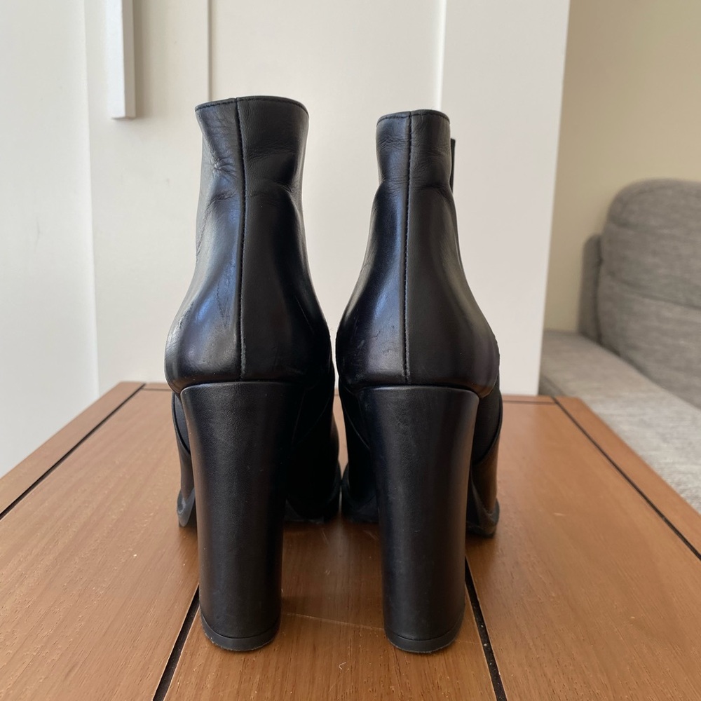 Zara Basic Women's Black Leather Lug Sole Ankle Boots Size 36 - Picture 5 of 8
